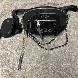 Steve Madden black belt bag